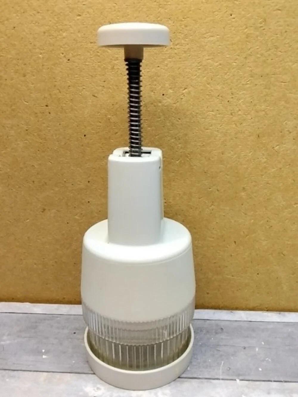 Pampered Chef Zyllis Food Chopper